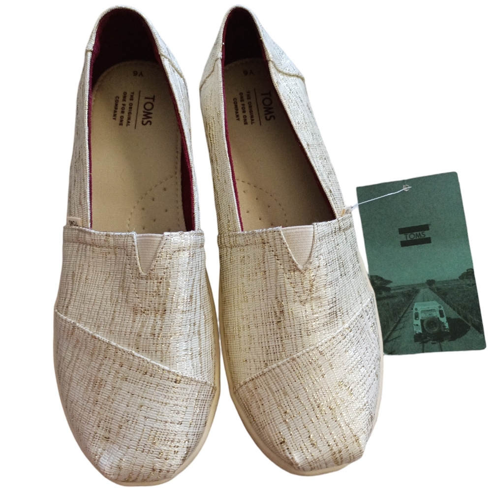 Tom's Brand new Youth size 6 shoes